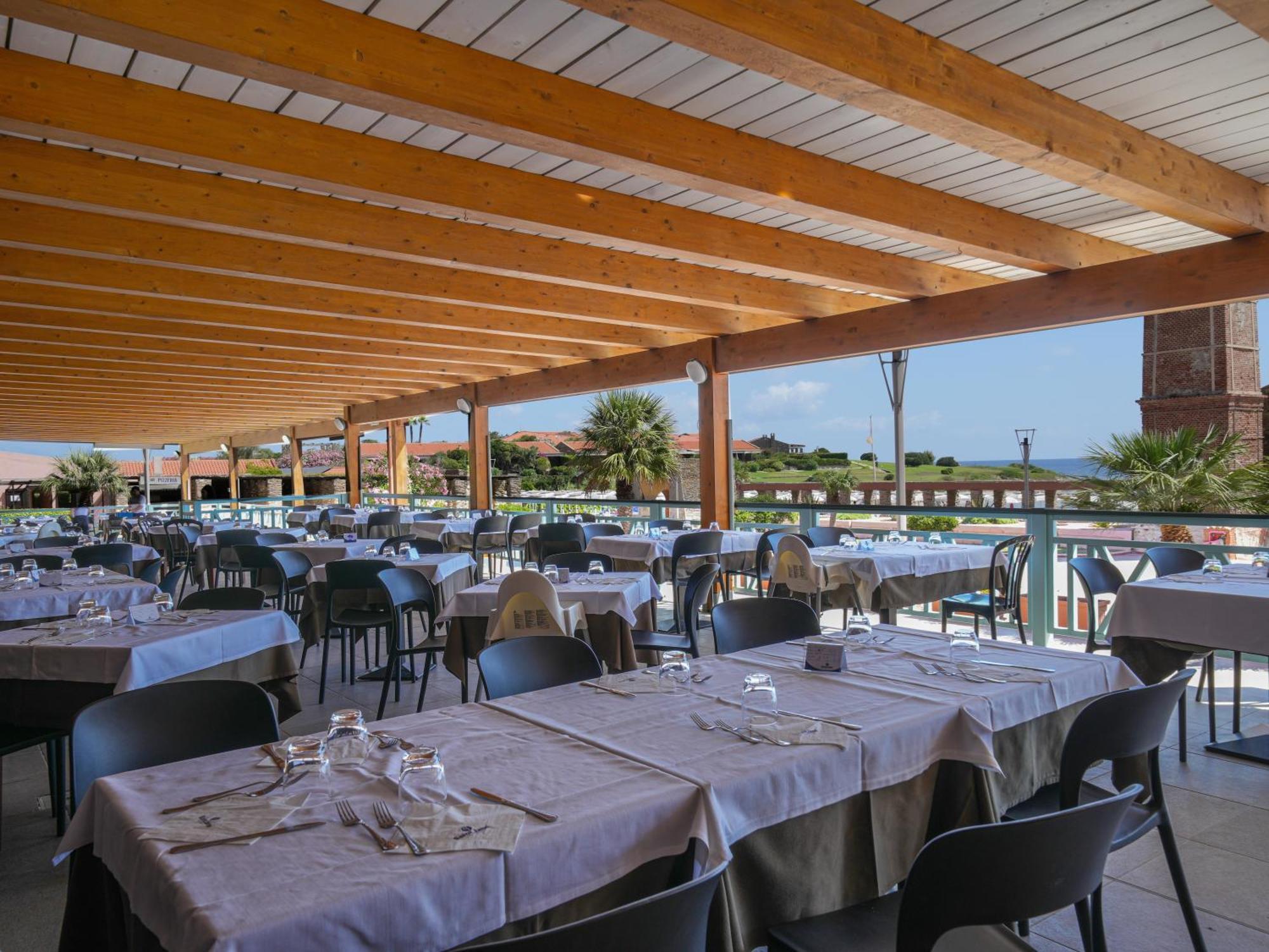 Le Tonnare Di Stintino - Beach Resort Exteriör bild