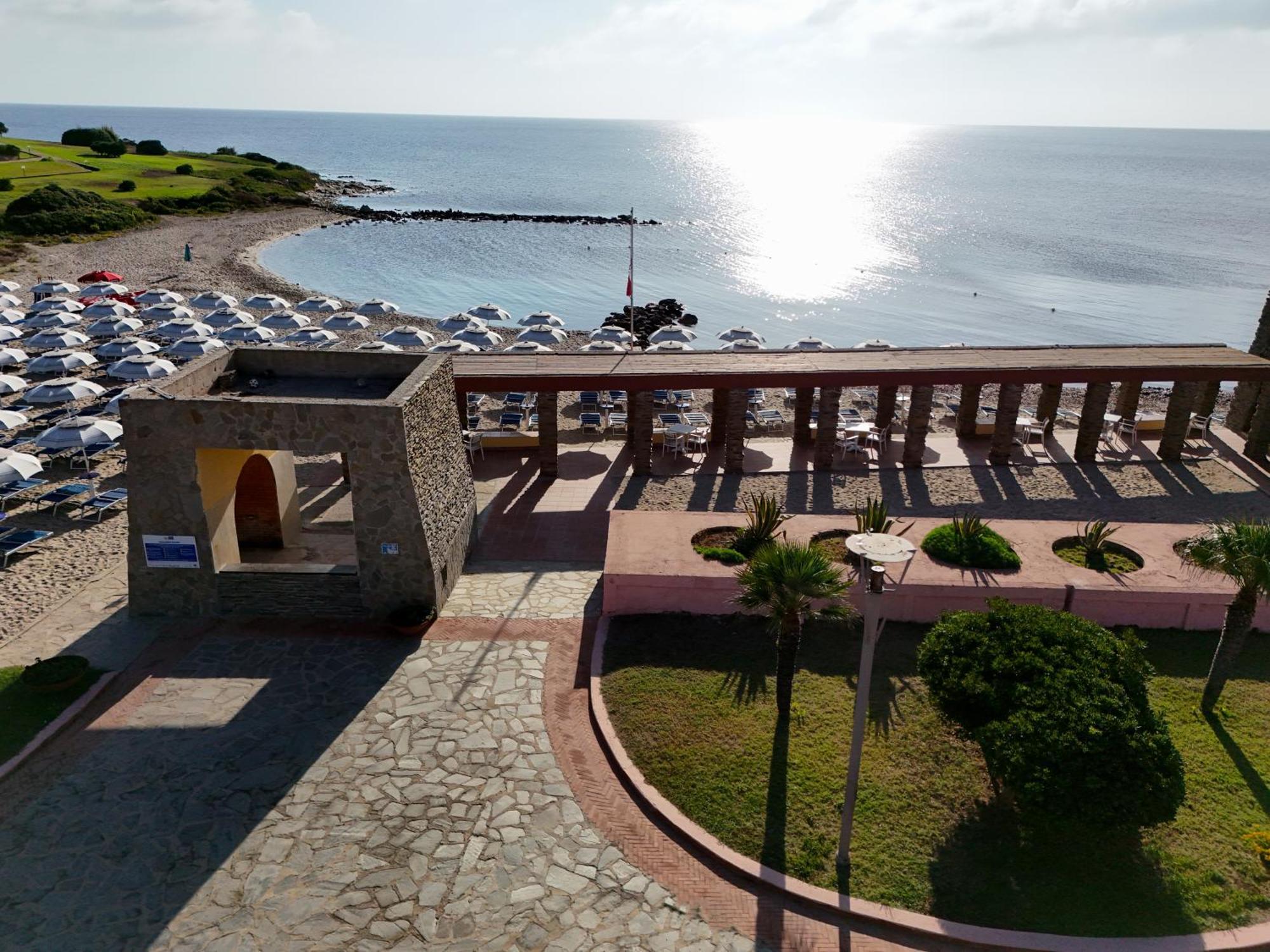 Le Tonnare Di Stintino - Beach Resort Exteriör bild
